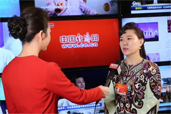 全国人大代表、河北鹏远企业集团董事长朱立秋做客中国经济网并接受记者采访