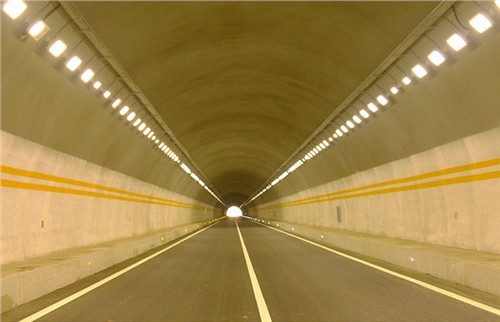 承赤高速公路隧道照明系统解决方案