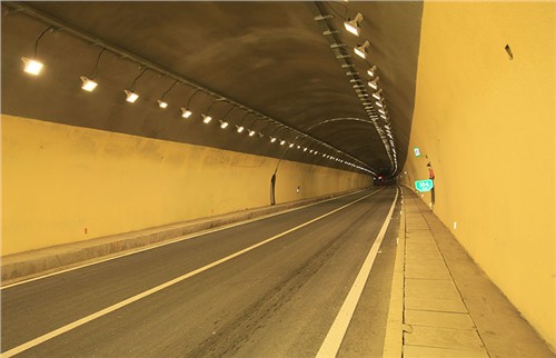 承秦高速公路隧道照明系统解决方案
