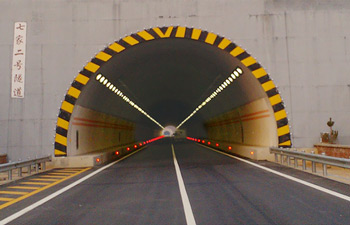 承赤高速公路隧道照明系统解决方案
